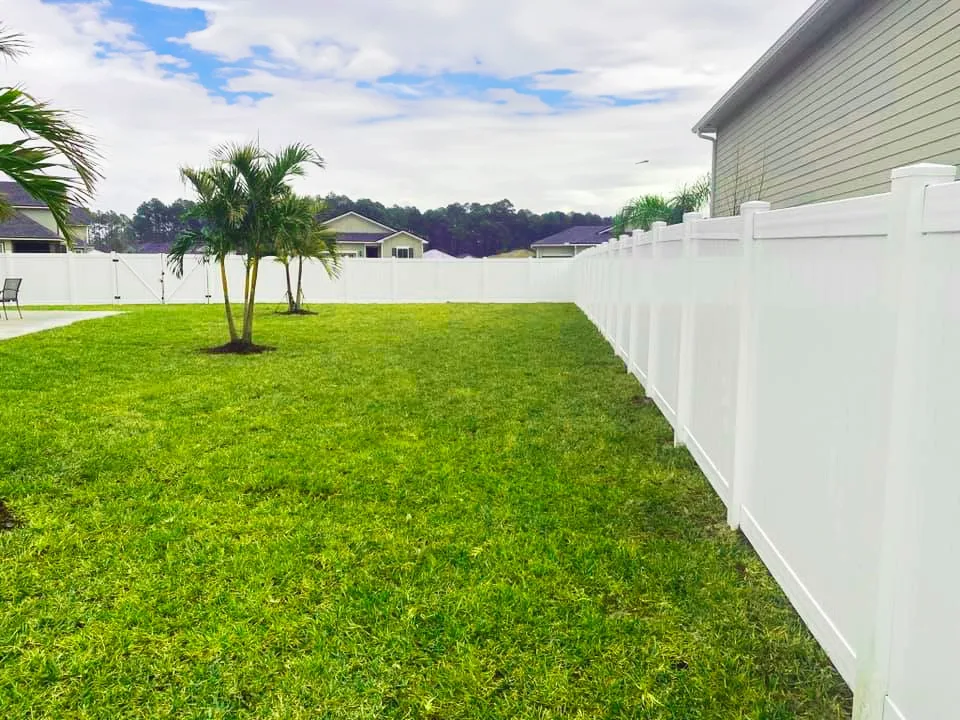 jacksonville vinyl fence contractor