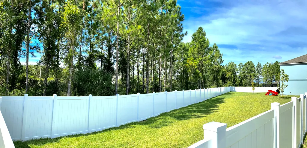 Vinyl fence in Jacksonville